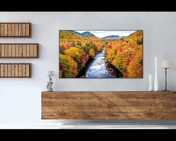 Samsung 55" LED 4K Crystal UHD Smart TV, Crystal Processor 4K, Motion Xcelerator, PurColour, PC on TV, Bezeless Design 55AU7000